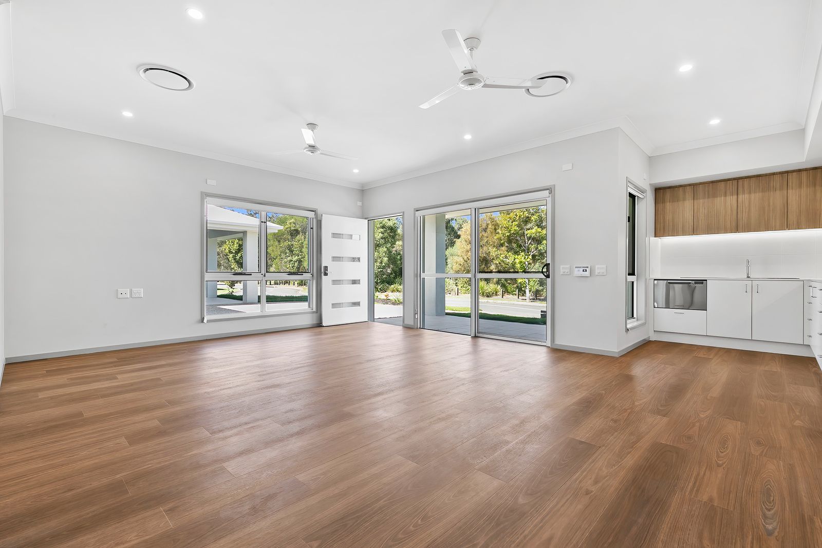 006 Open2view_ID966325-1_54_Bramble_Street