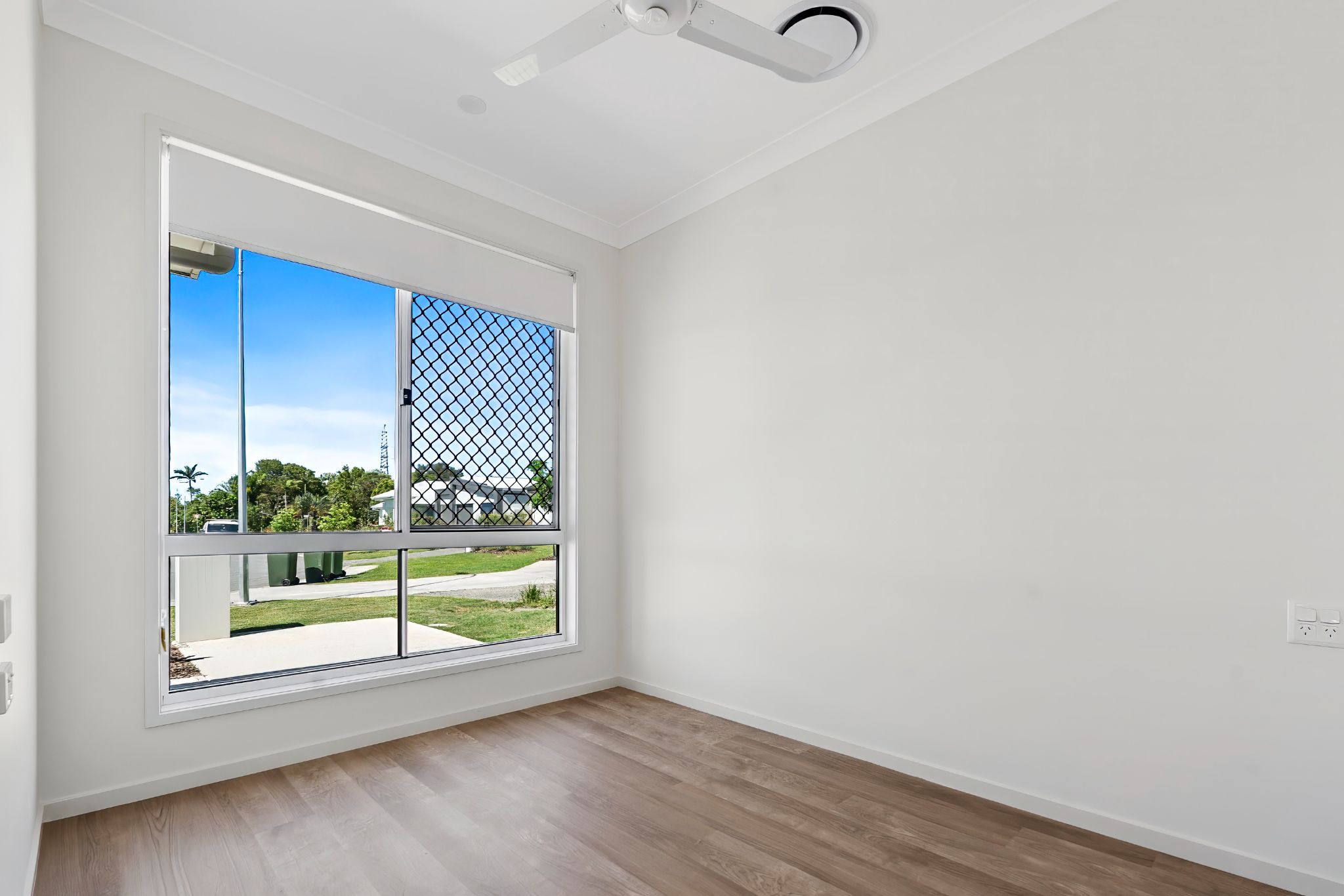 007 Open2view_ID985659-17_Curlew_Street