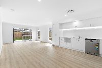 013 Open2view_ID924539-9_Charlotte_Crescent