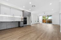 013 Open2view_ID985659-17_Curlew_Street