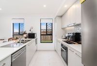 2   Bideford St 120a - Kithcen