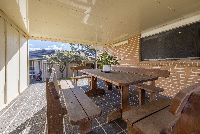 Ryde 0335 Outdoor seating