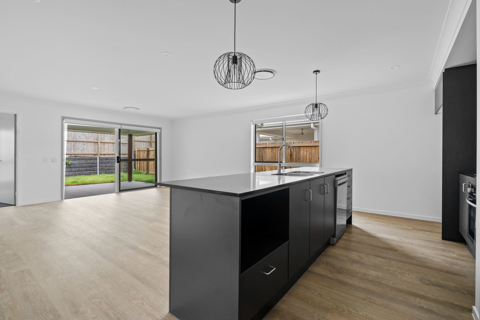 072 Open2view_ID978395-15_Blackwood_Street