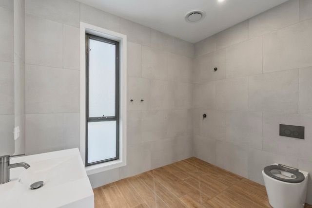 web 1747150210352_bwrm-6 Medium