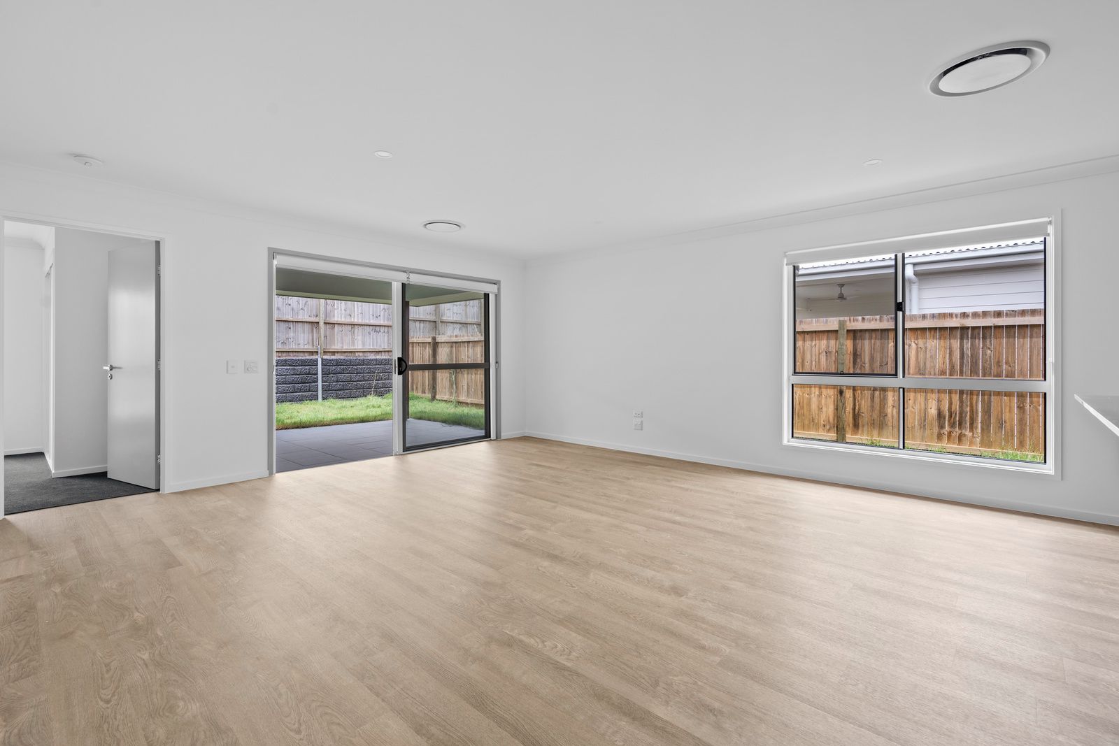 074 Open2view_ID978395-15_Blackwood_Street