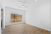 005 Open2view_ID989705-28_Headway_Street