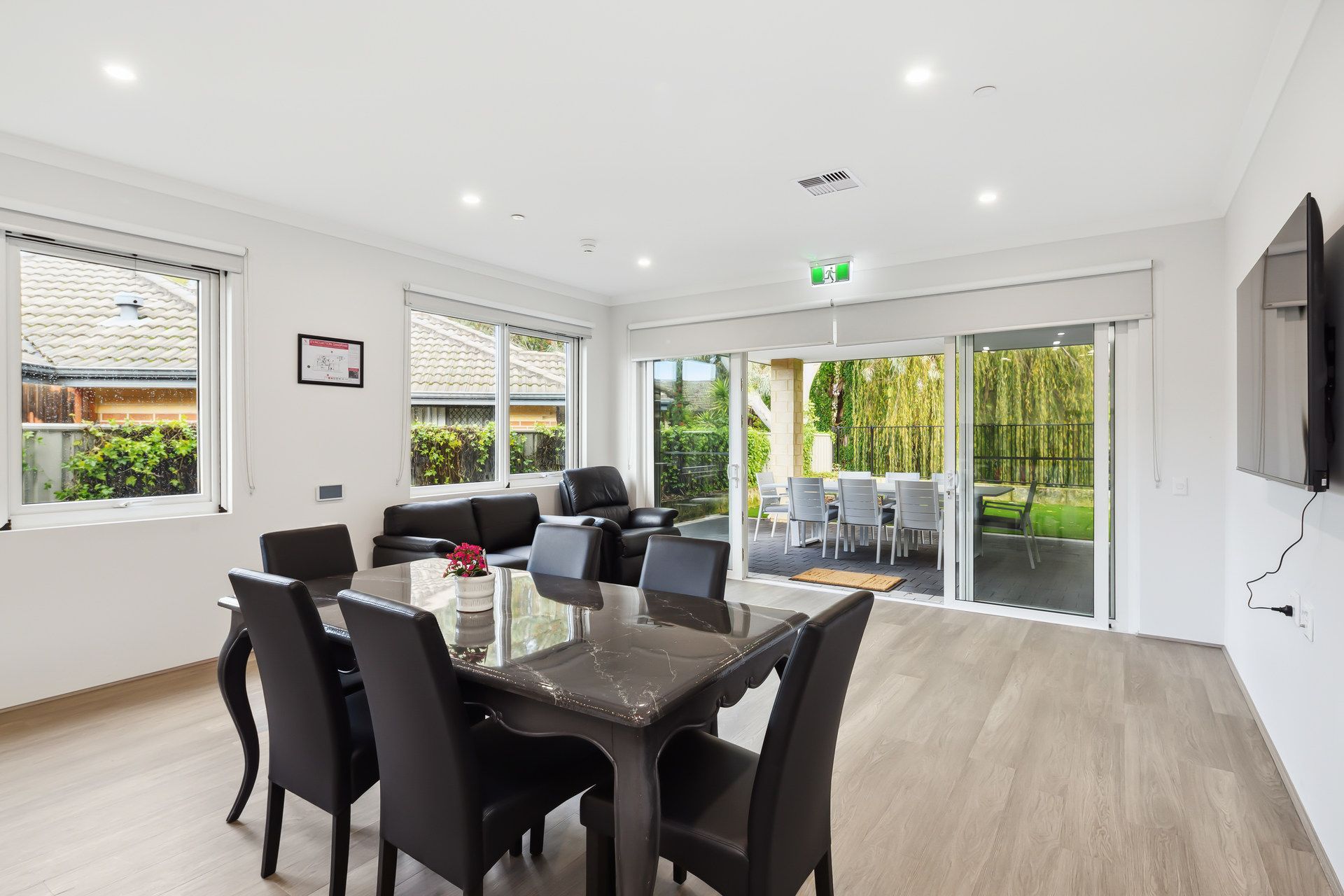 WEB 18A Newton Street  Bayswater 18