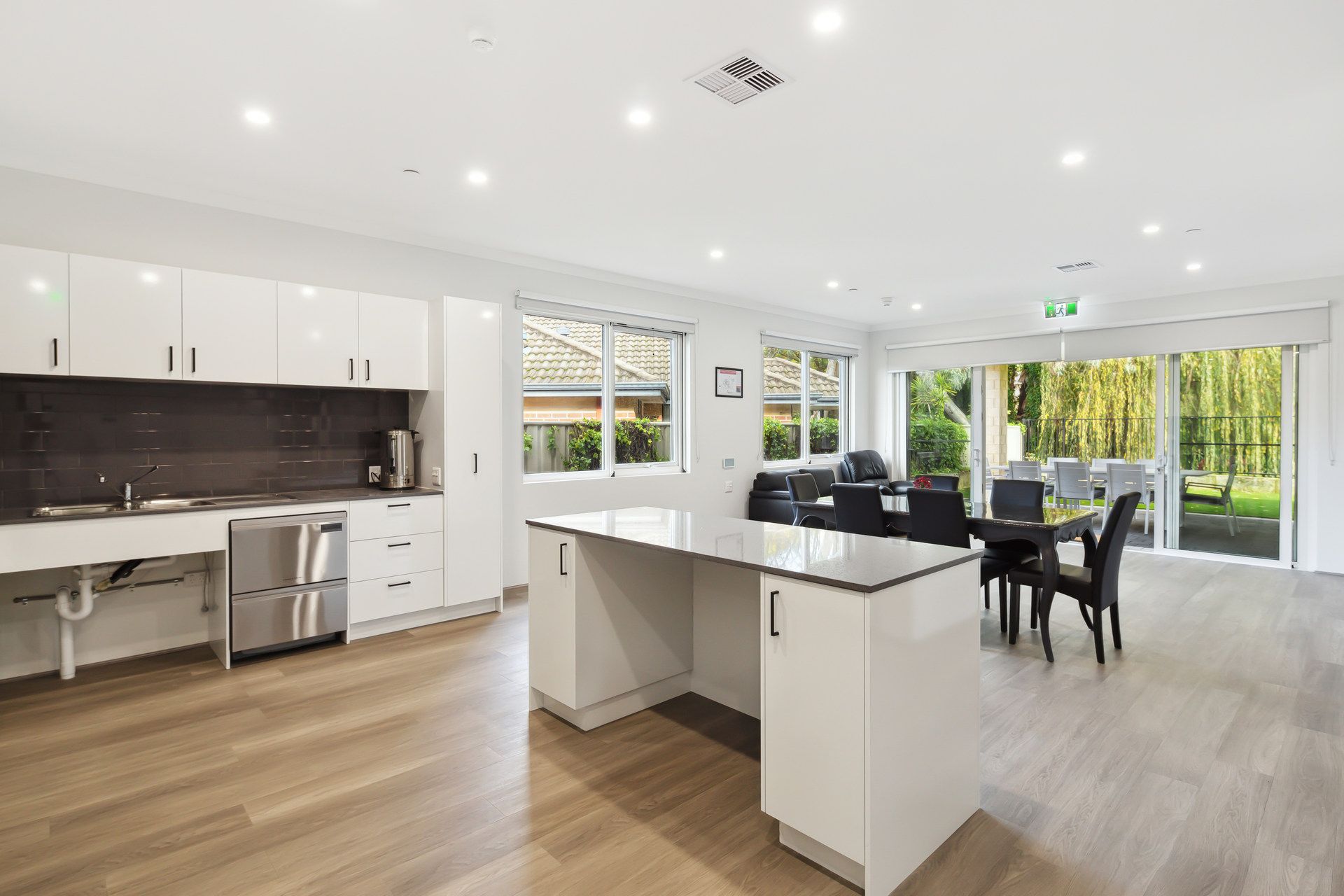 WEB 18A Newton Street  Bayswater 17