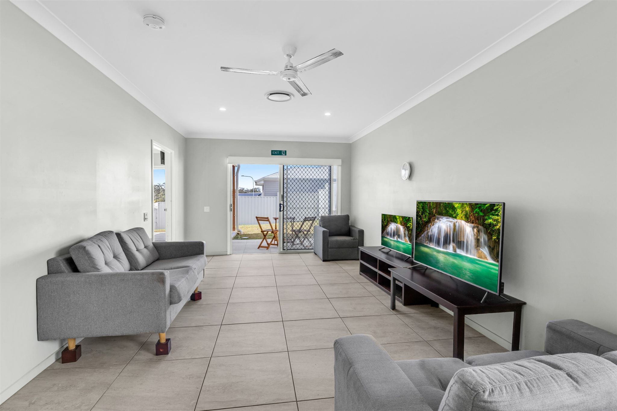 18   North high St 58 - Living 2