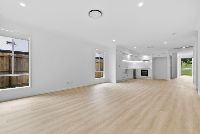 018 Open2view_ID941567-85_Hamilton_Road