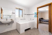 Mt Barker   6 Ware Close - 12