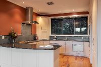 akogdbcqm6wthhhgutno