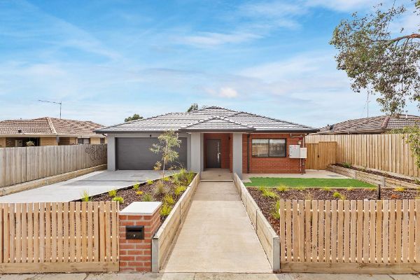 Waratah   Facade 1 LR No Logo