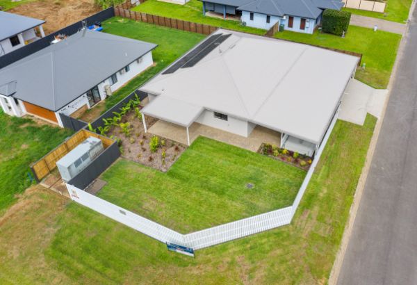 8 DowningSt Innisfail_LowRes-1