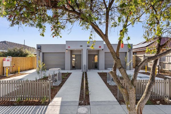 Sherwood   Facade Both 1 LR No Logo