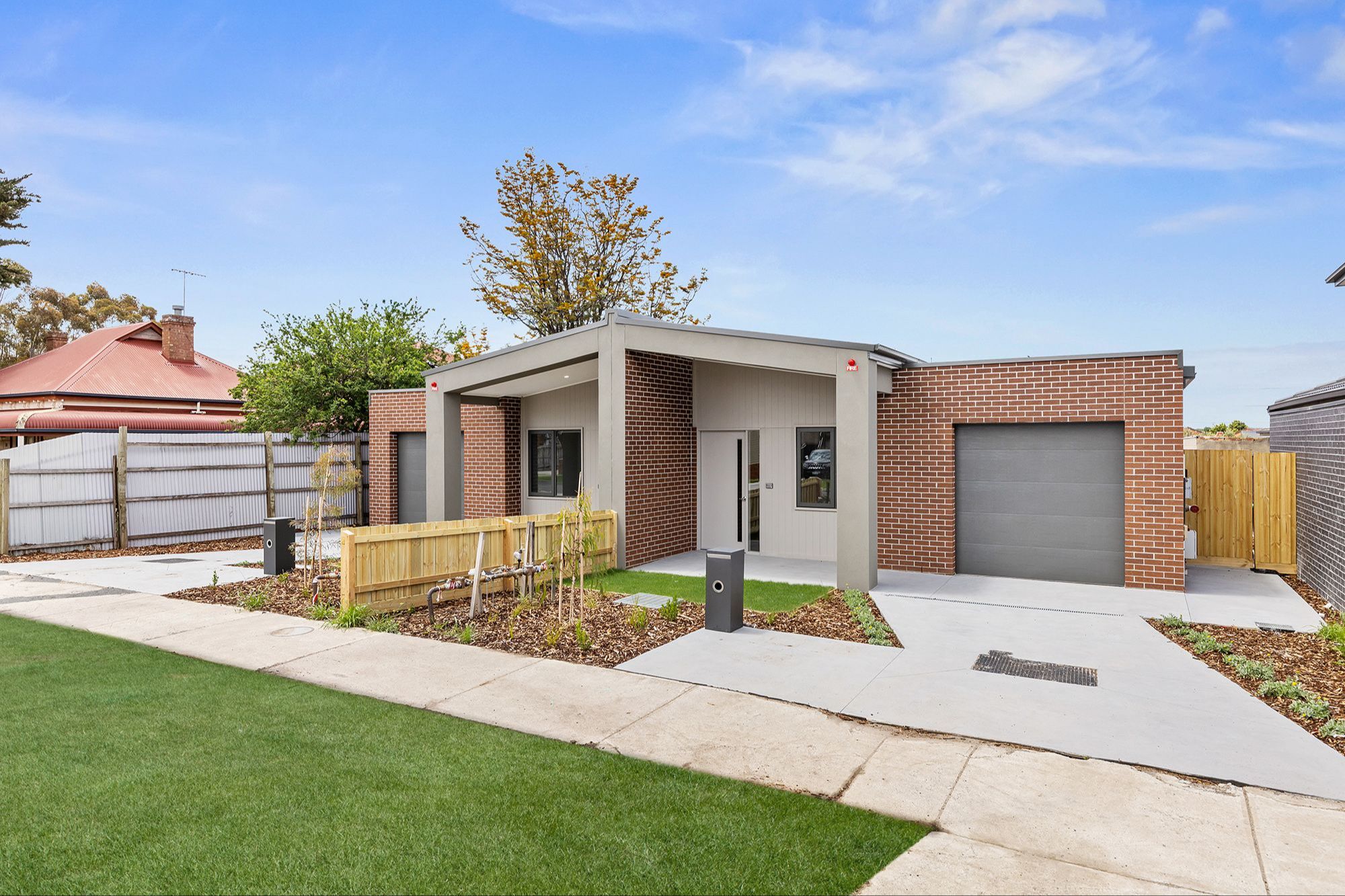 Facade Right 2 HR No Logo_LR_Q11