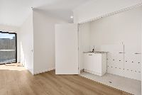 John   Dwelling 1 European Laundry LR No Logo