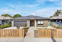 Bruce   Facade 1 LR No Logo