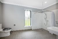 7   Leopold St 93 - Ensuite 2