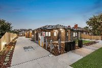 Rogers   Facade Driveway 1 Dusk LR No Logo