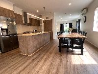 D6FCE0E1 676A-4F10-A8DD-D64976C4E331