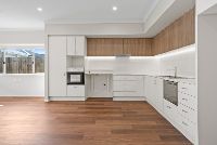 011 Open2view_ID965913-24_Livistona_Street