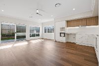 010 Open2view_ID965913-24_Livistona_Street