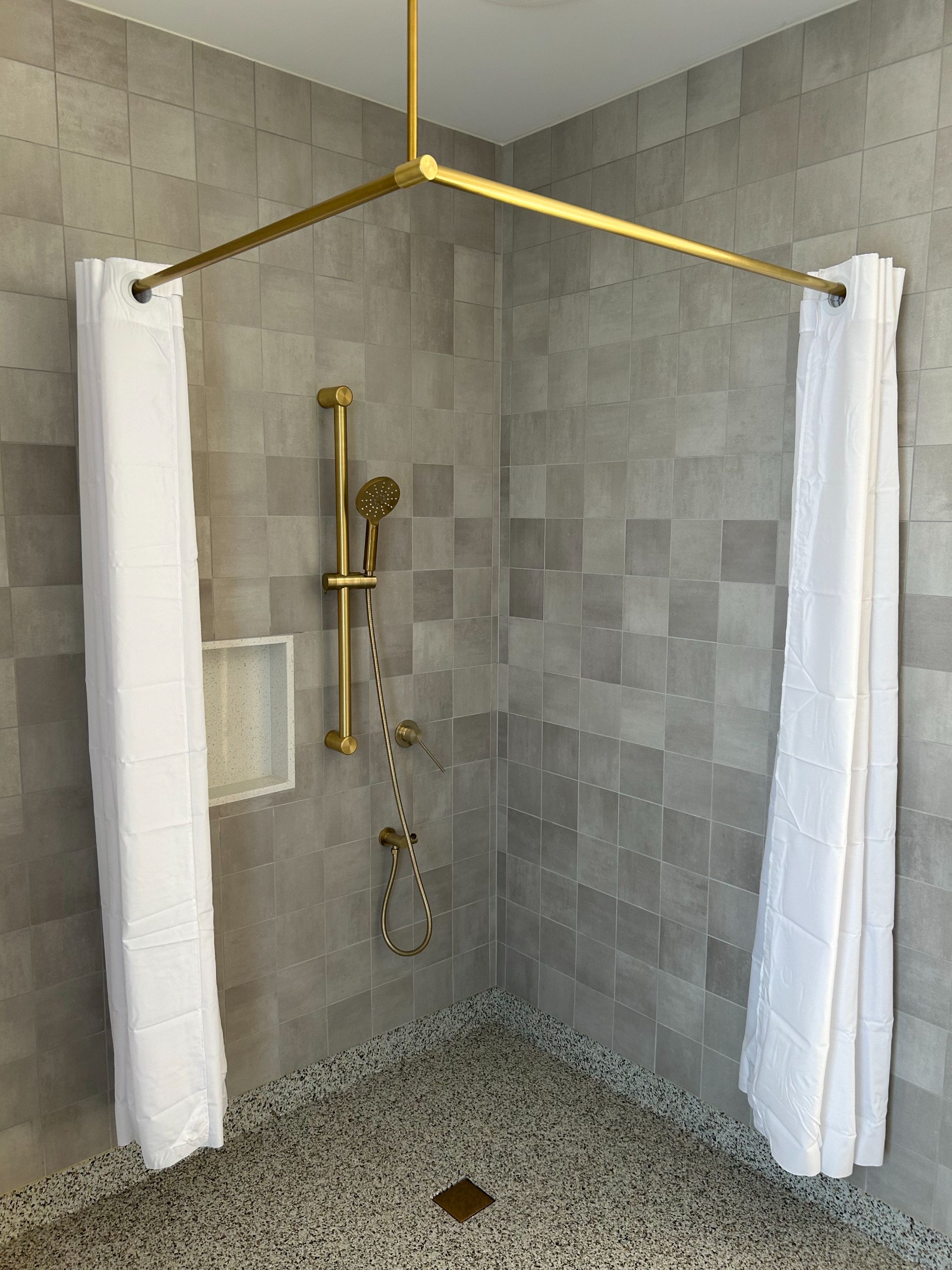 18 Anderson Street Werribee Bathroom