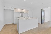 014 Open2view_ID911819-2_90_Boundary_Road