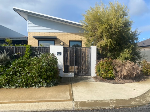 2DA09D13 8BF6-4A58-ADF8-07D8BF6B2260