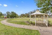 Pakenham   William Bruce Ronald Reserve LR No Logo