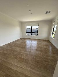 2   Fradd Rd 84 - Media