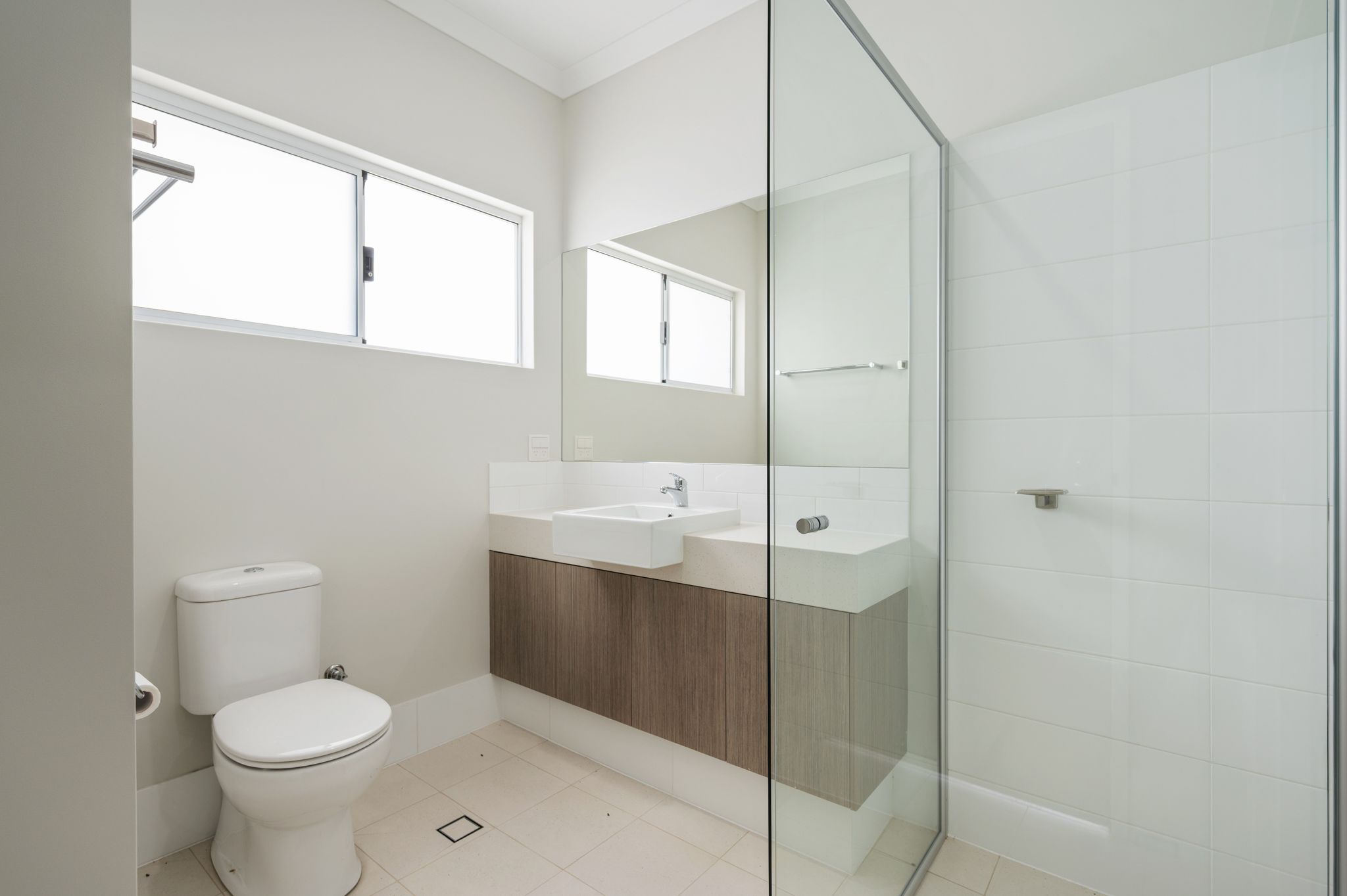 11   Jermyn Vista 42 - Bathroom