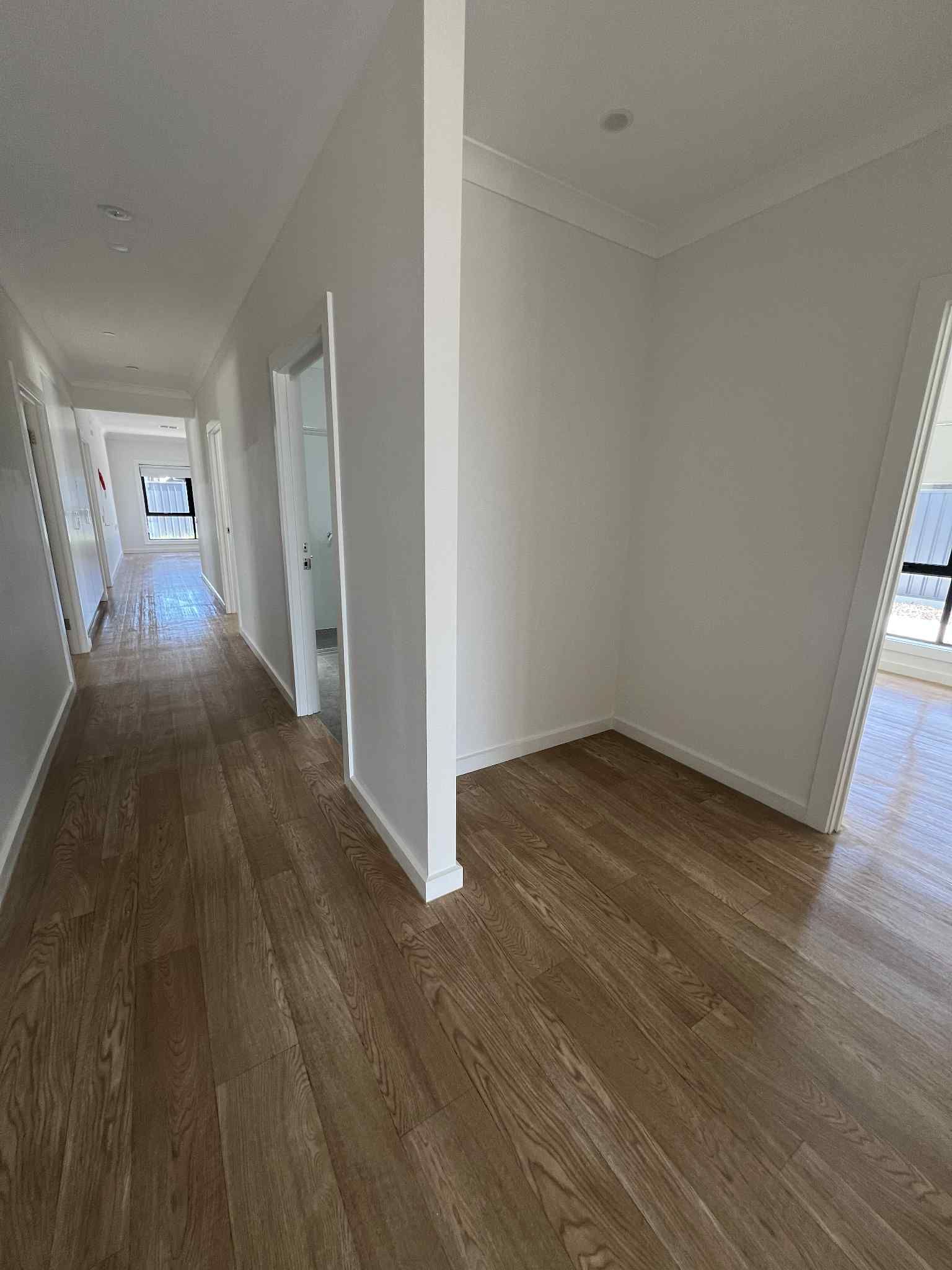 9   Fradd Rd 84 - Hallway