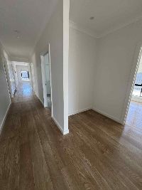 9   Fradd Rd 84 - Hallway