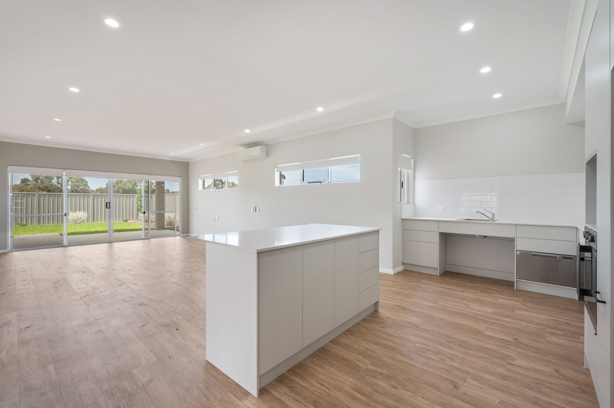 2   Jermyn Vista 42 - Kitchen to Living