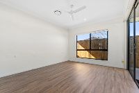 001 Open2view_ID985661-5_Rana_Street