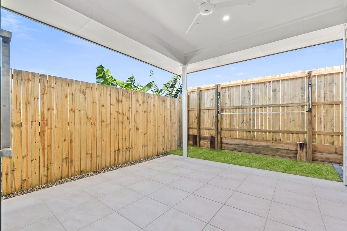 018 Open2view_ID985661-5_Rana_Street