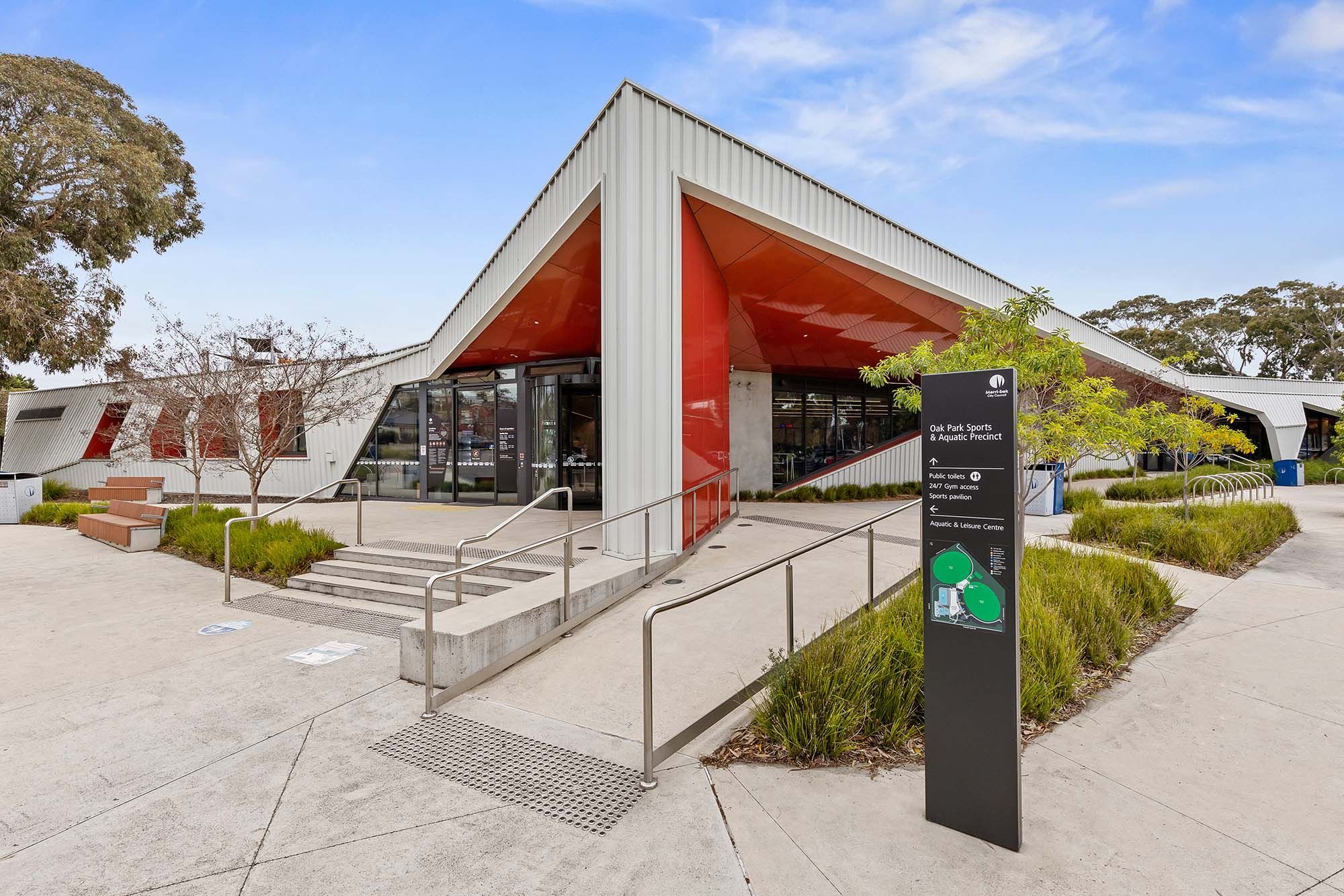 Pascoe Vale   Oak Park Sports and Aquatic Centre LR No Logo