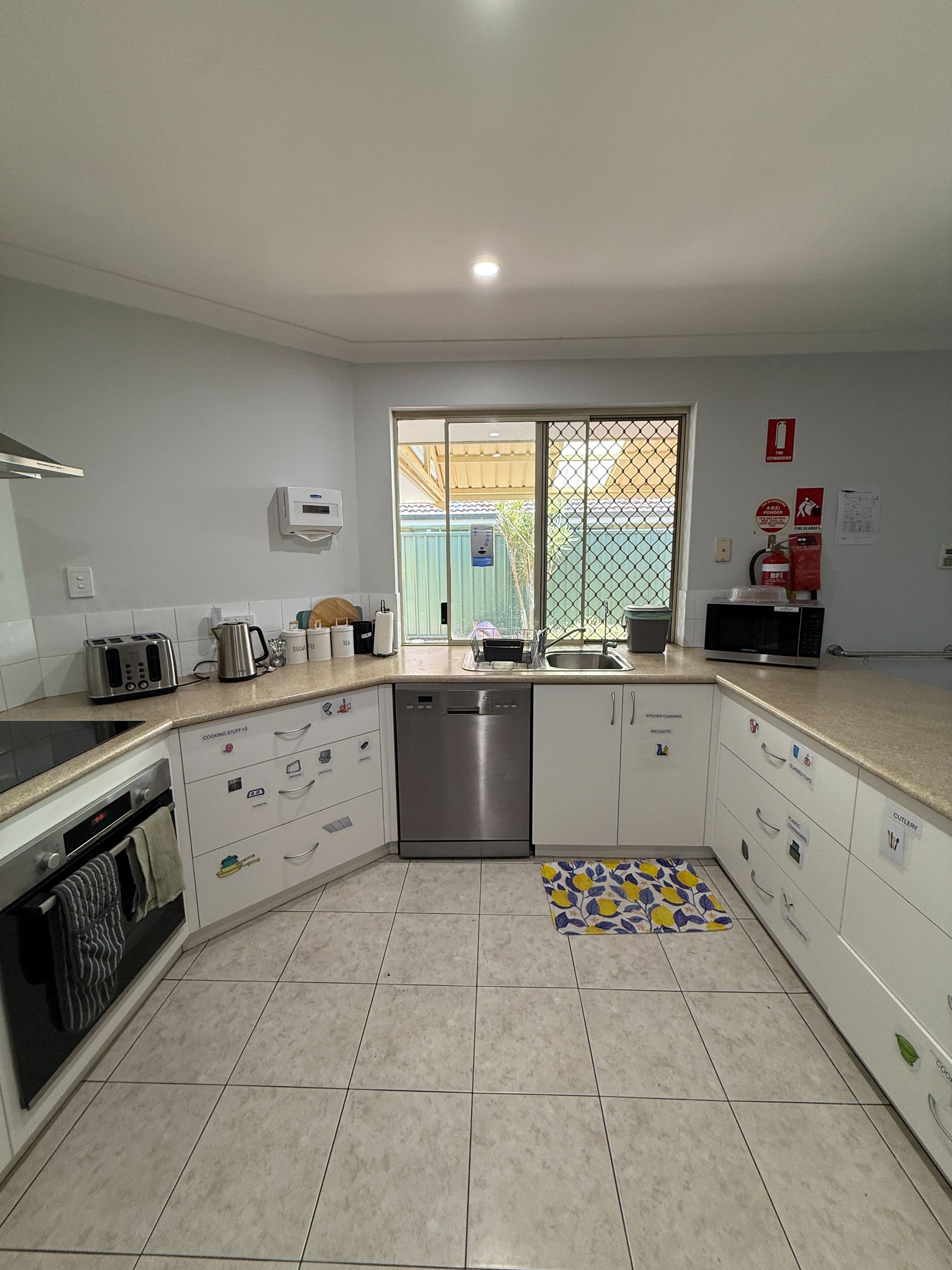 sil accommodation.kiara.kitchen