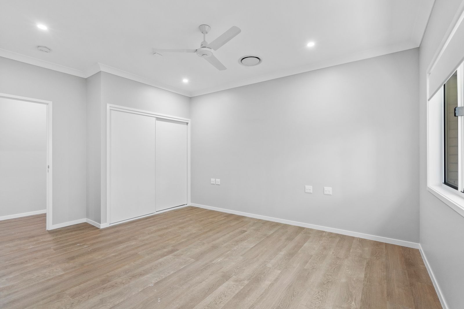 007 Open2view_ID988604-20A_Sheaffe_Street