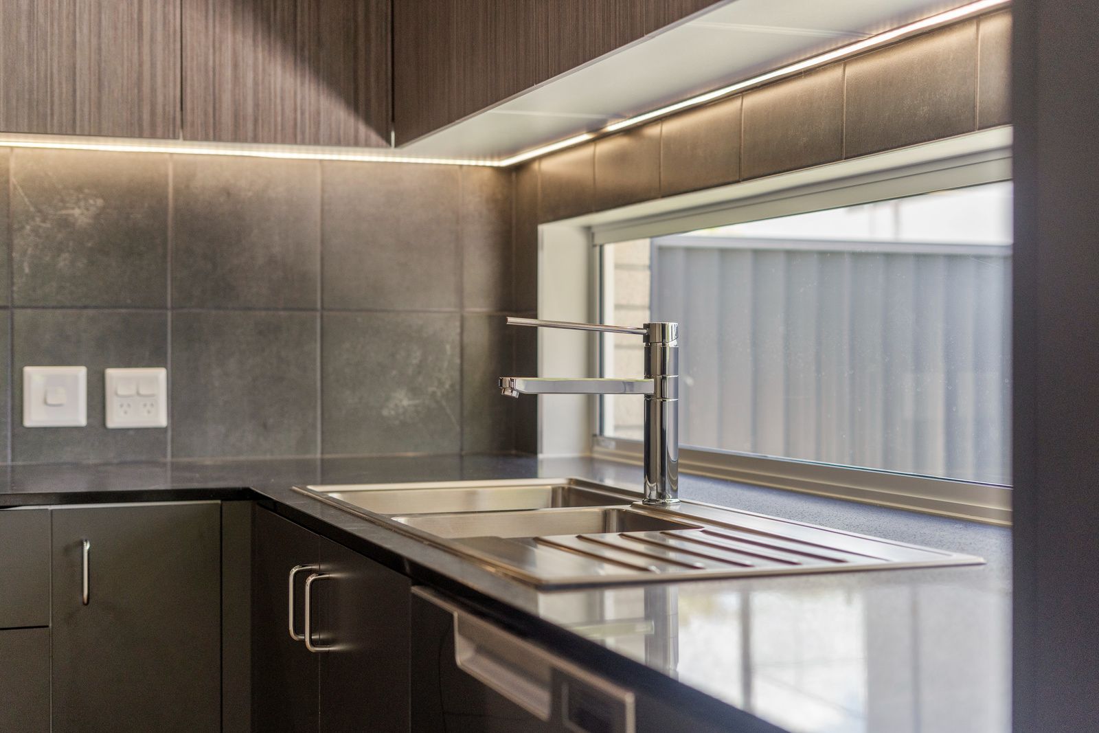 017 Open2view_ID988604-20A_Sheaffe_Street