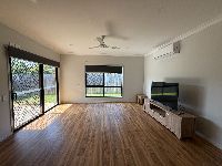 4   Weetwood St 1b - Living