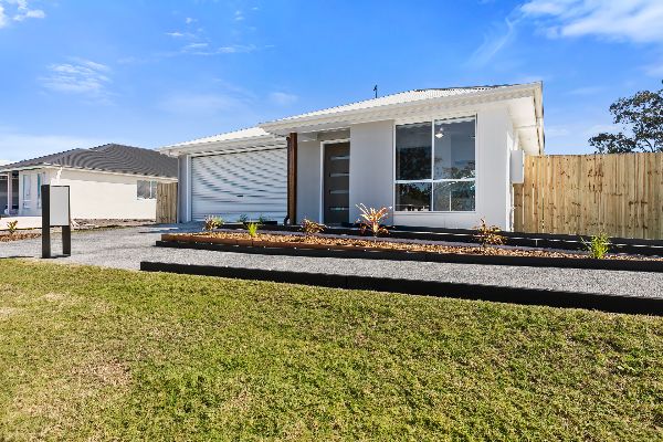 011 Open2view_ID954191-3_Gentle_Rain