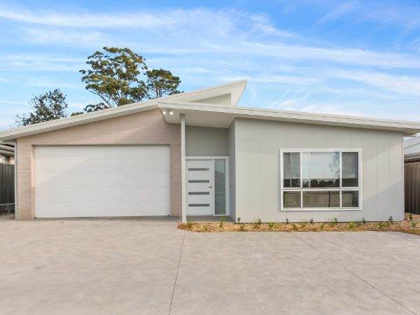 001 Open2view_ID895154-304_Princes_Highway