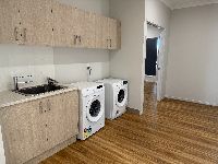 13   Weetwood St 1b - Laundry