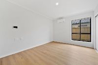 38 Whiteside Street Beveridge 9