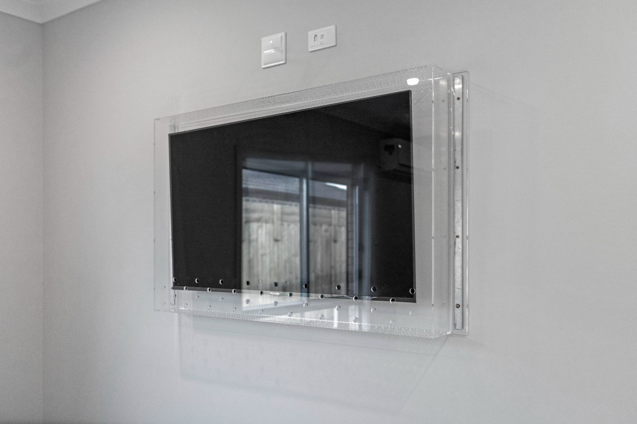 Perspex Protected TV 6