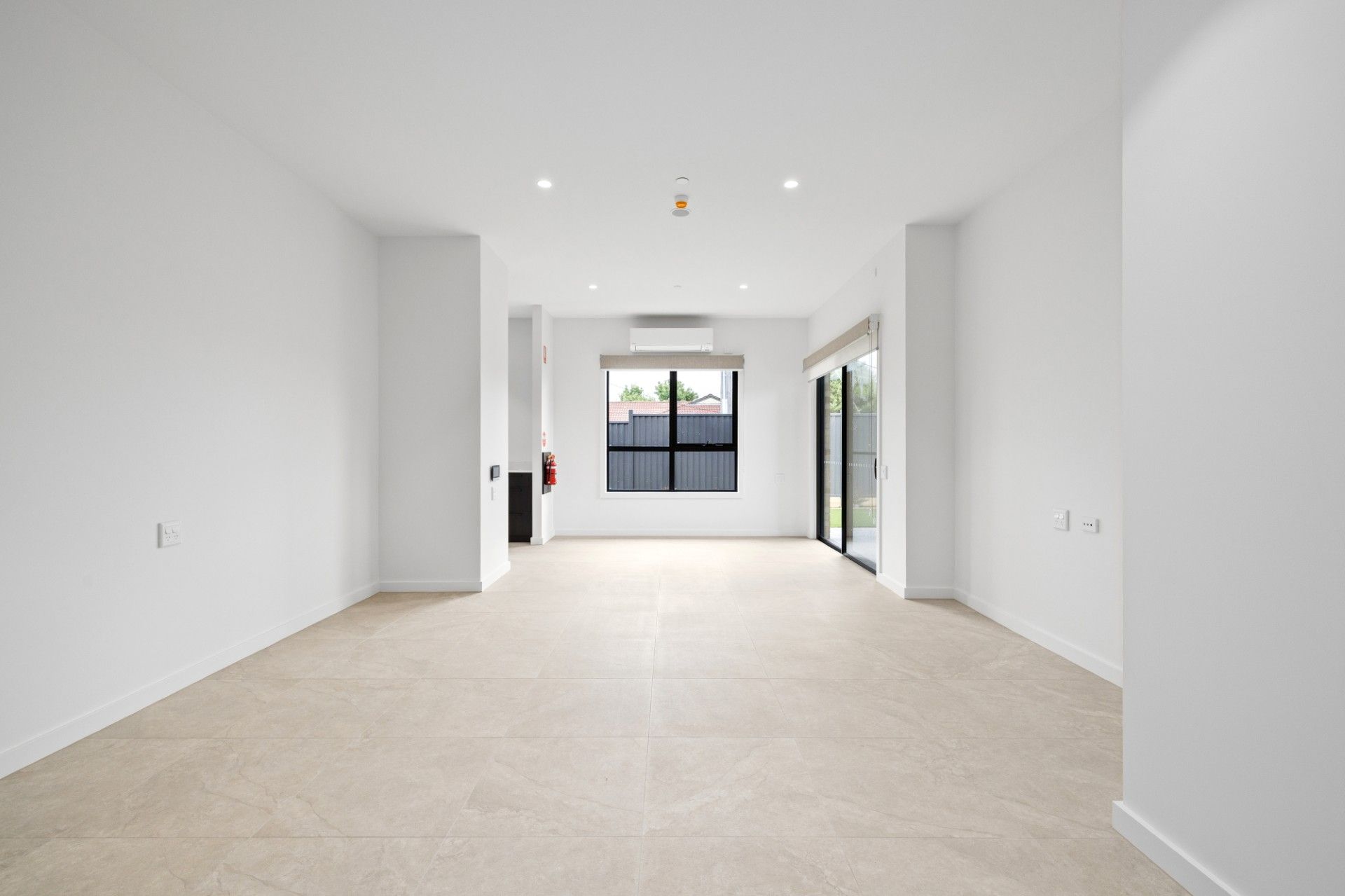 d7b1c554 6dba-4525-9ee1-c9ea9074d1ef