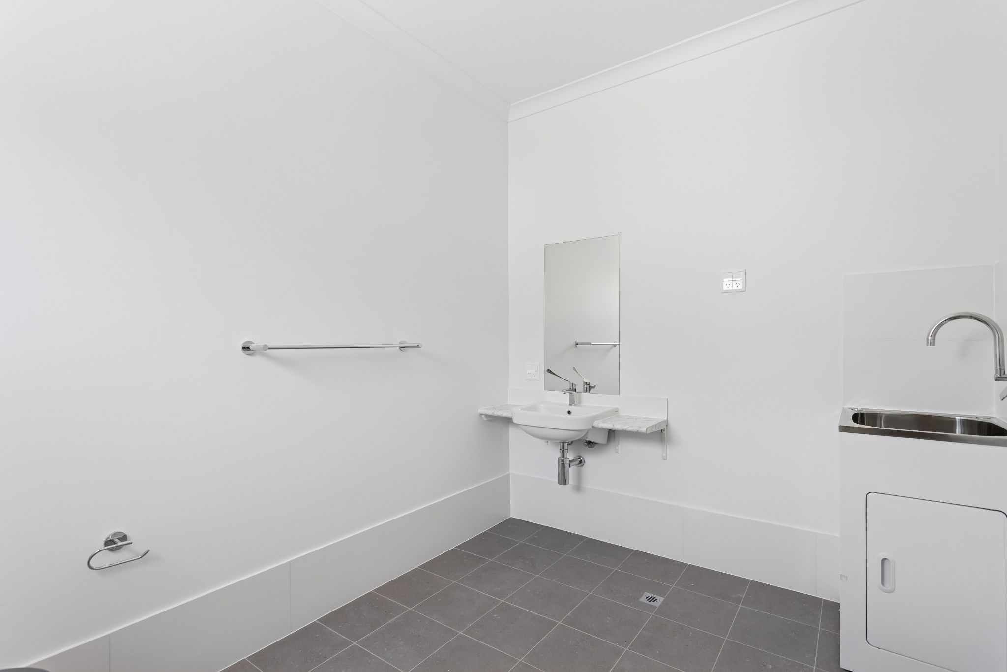 3 13 Cope St  Midland 03